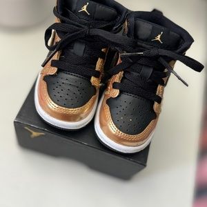 Jordan AJ 1 Mid SE (Toddler)